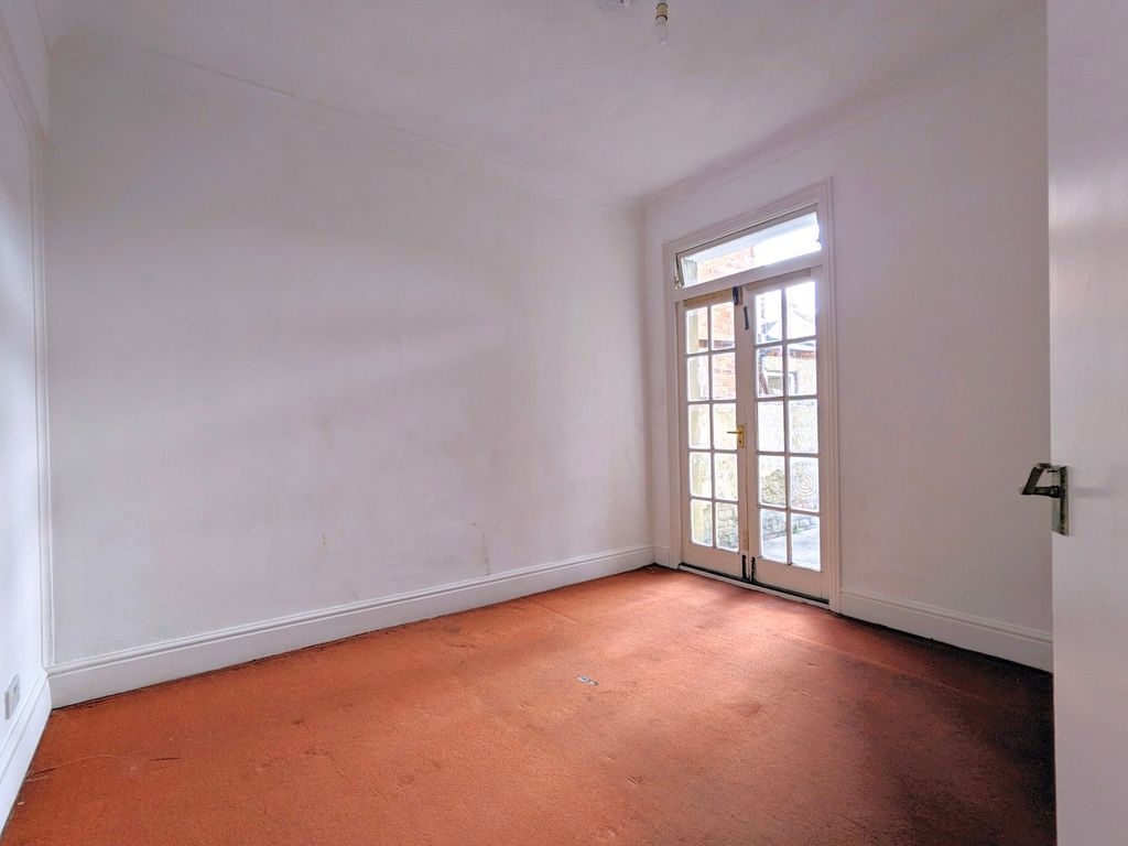 Property photo 3 of 16 Dining Room