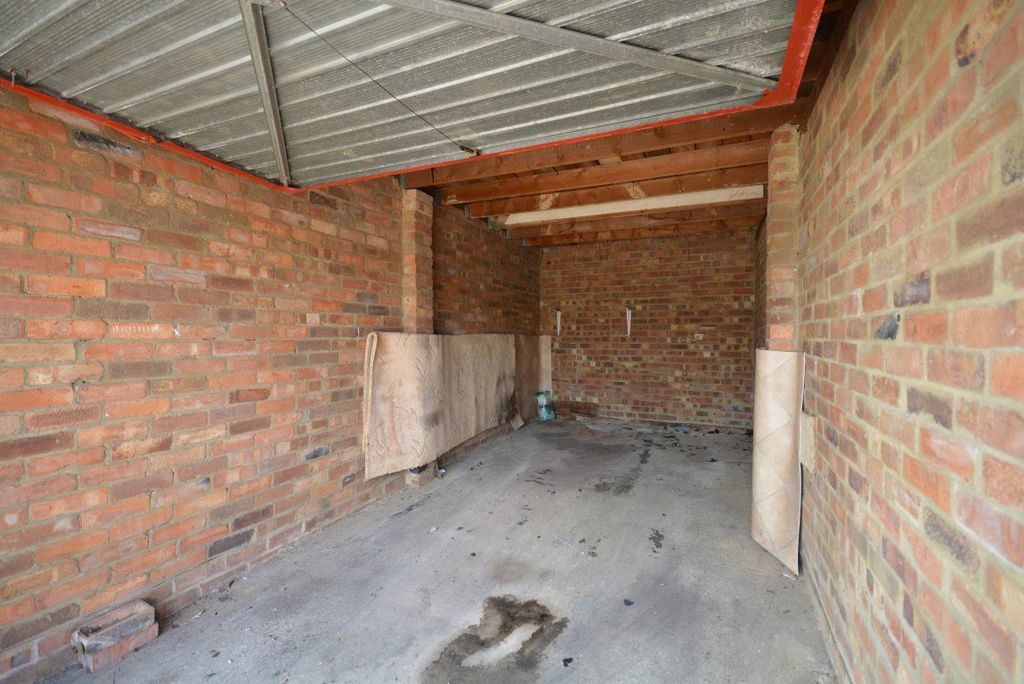 Property photo 3 of 4