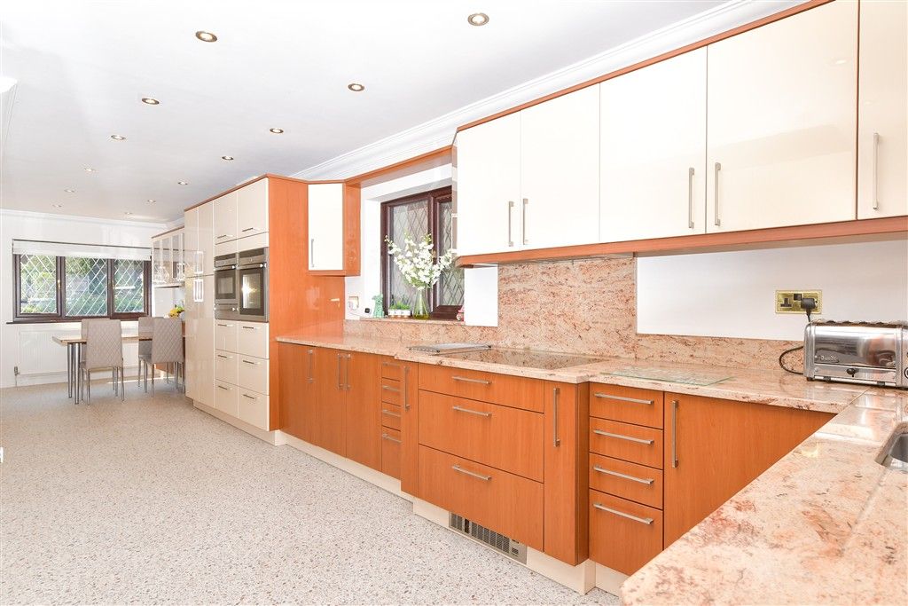 Property photo 3 of 22 Kitchen/Diner