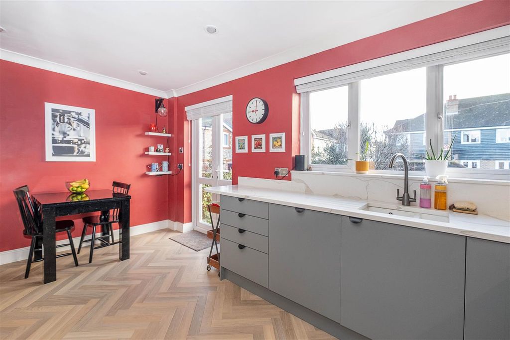 Property photo 3 of 31 23-Harvest-Lane-0009 Copy.Jpg