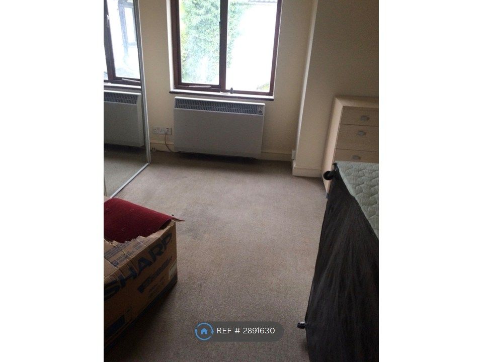 Property photo 3 of 6