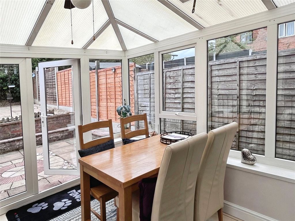 Property photo 3 of 16 Conservatory