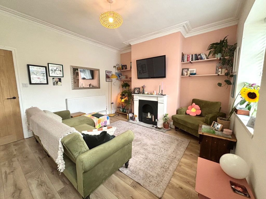 Property photo 3 of 19 Living Room 1