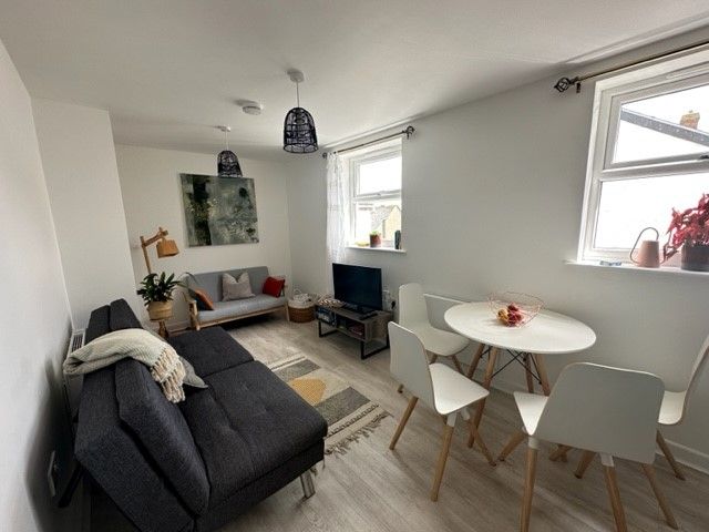 Property photo 2 of 6