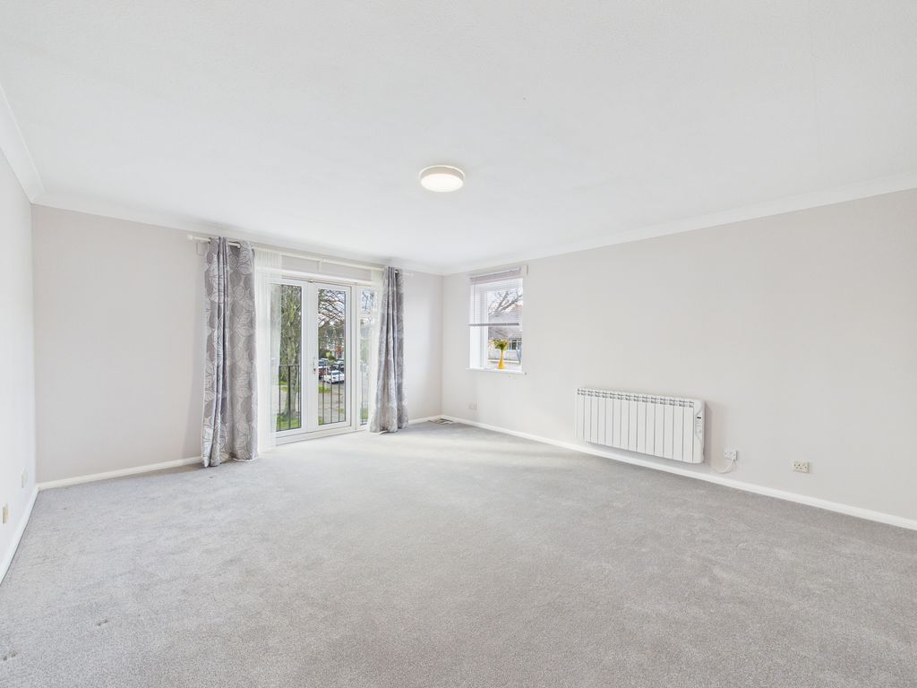 Property photo 2 of 10 Cam03519G0-Pr0500-Still001