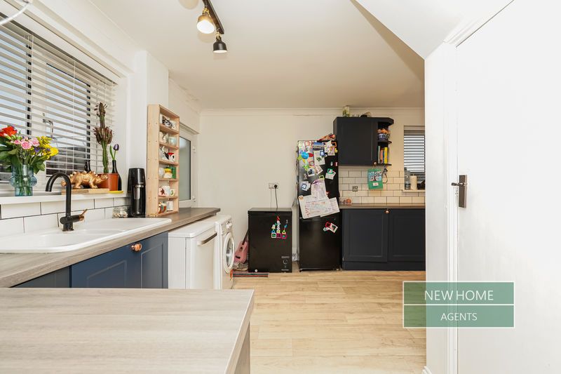 Property photo 2 of 21 Photo 11