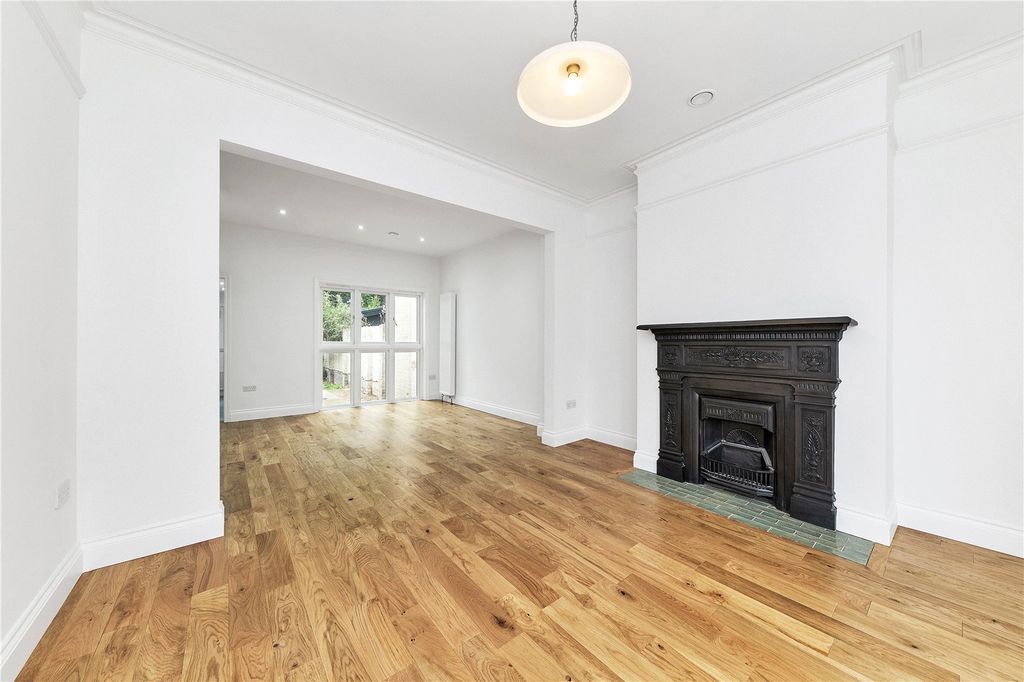 Property photo 3 of 17 Picture No. 09