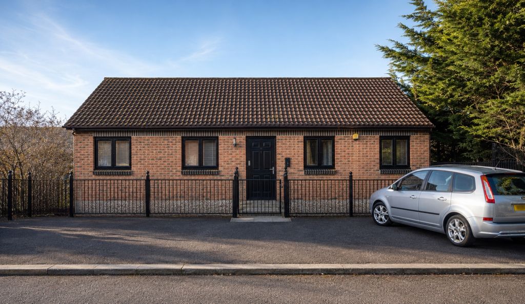 Property photo 1 of 1 External