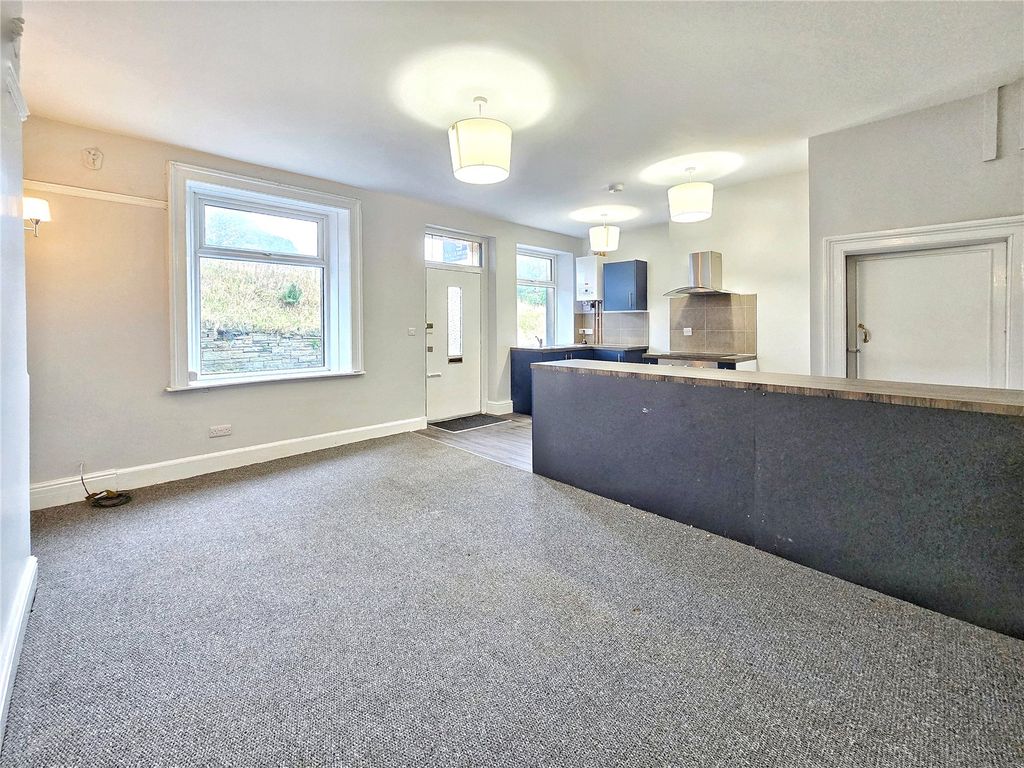 Property photo 3 of 14 Open Plan Living Rm