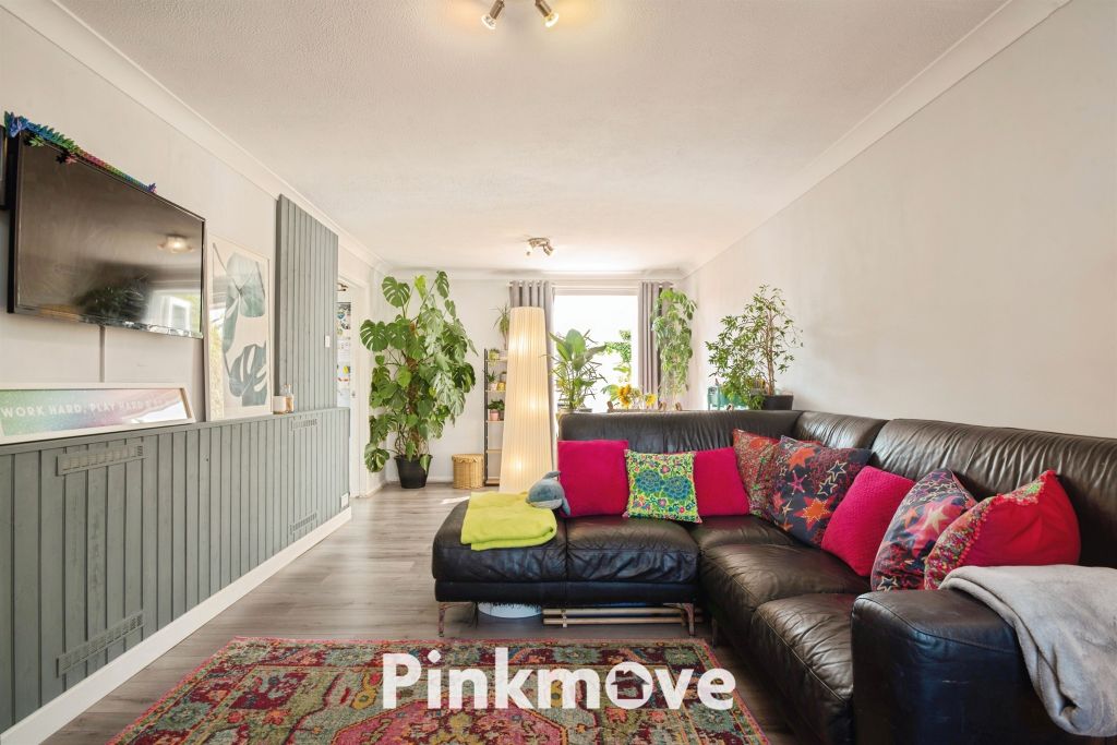 Property photo 2 of 34