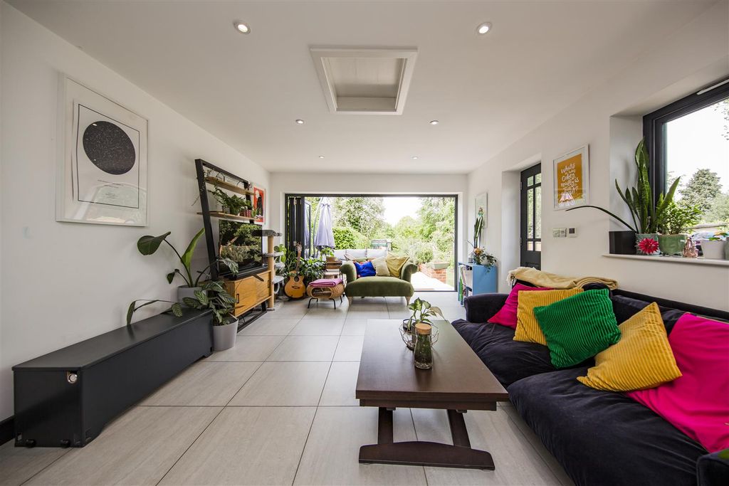 Property photo 3 of 33 Open Plan Living