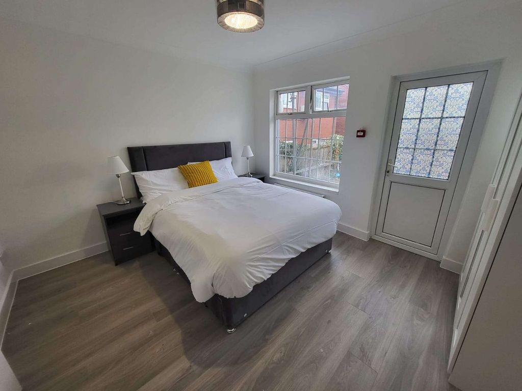 Property photo 3 of 22 Gallery