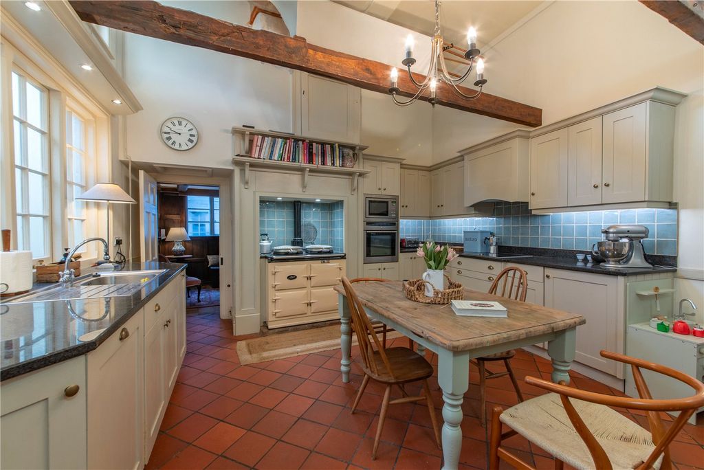 Additional image 7 of 5 bed terraced house for saleBridge Street, Hungerford, Berkshire RG17