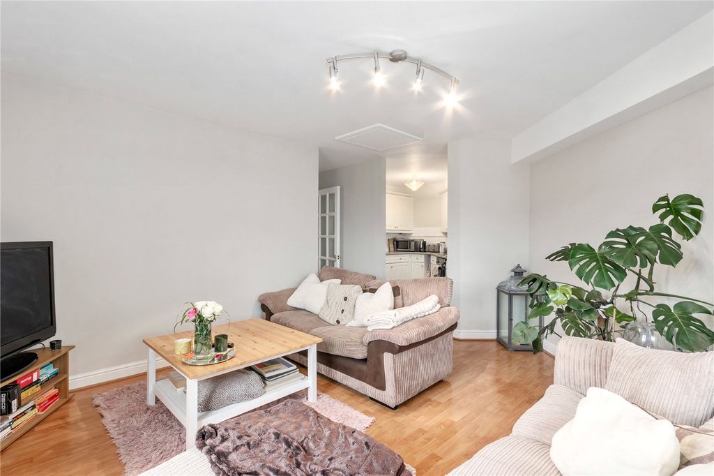 Property photo 1 of 10 Picture No. 09