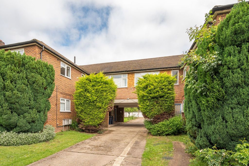 Property photo 1 of 8