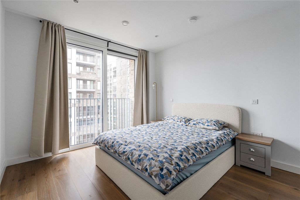 Property photo 3 of 25 Picture No. 23