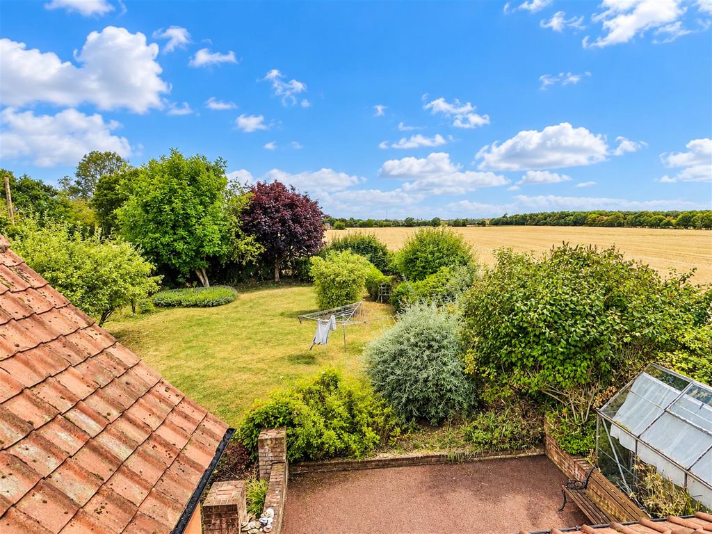 Property photo 2 of 20 Sunlit Garden Overlooking Countryside.Png