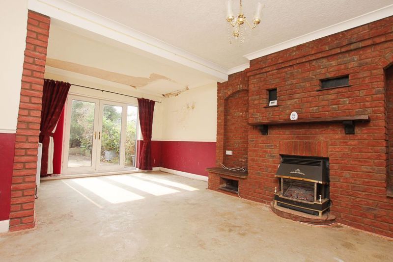 Property photo 2 of 12 Lounge