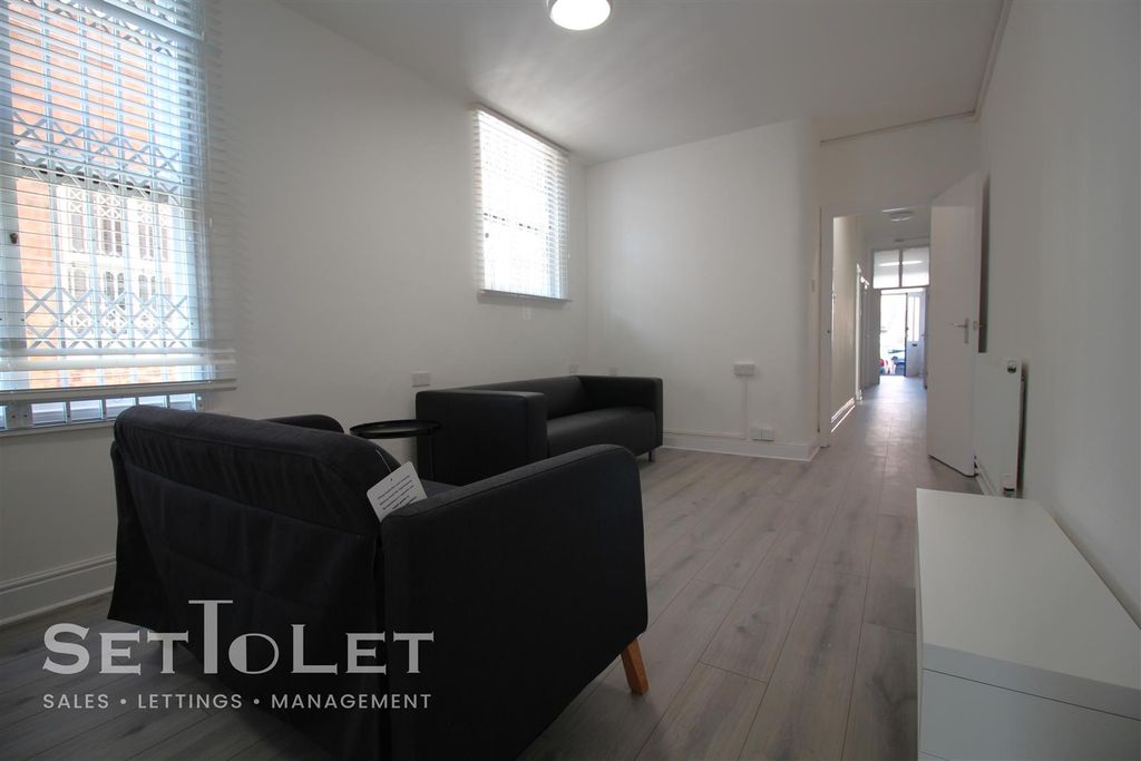 Property photo 3 of 11 Img_0836.Jpg