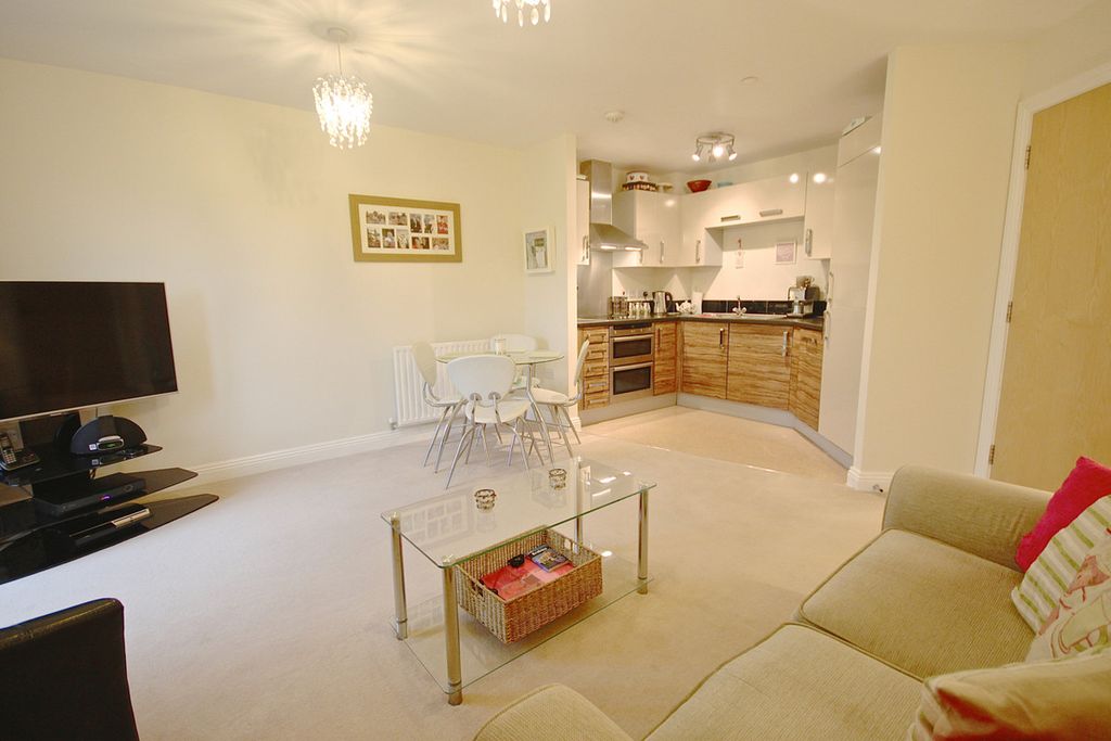 Property photo 3 of 8