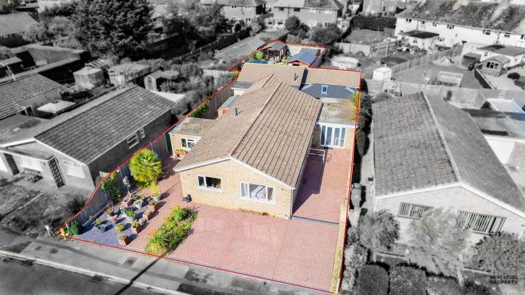 Property photo 1 of 36