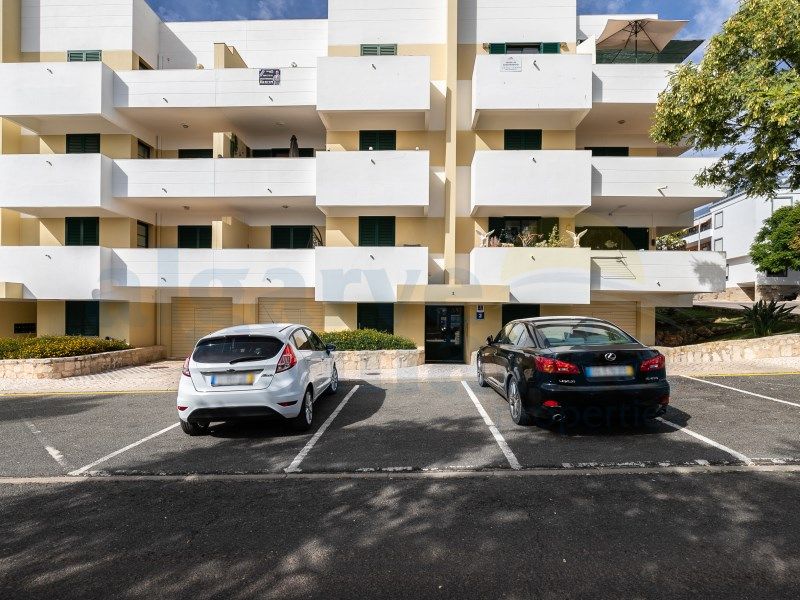 Property photo 2 of 28