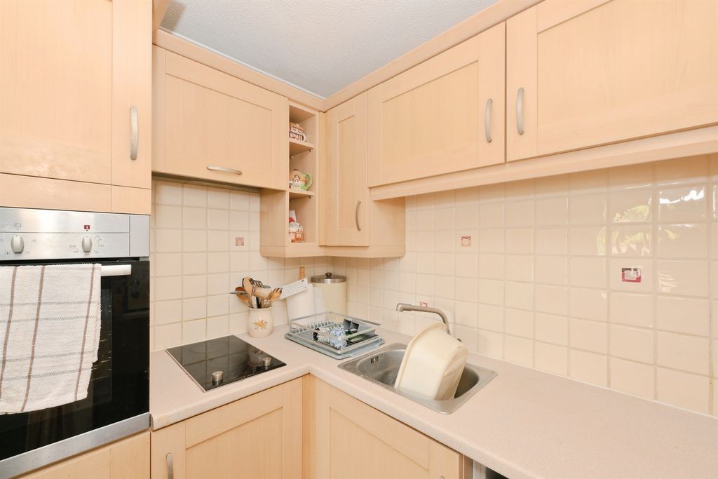 Property photo 3 of 9