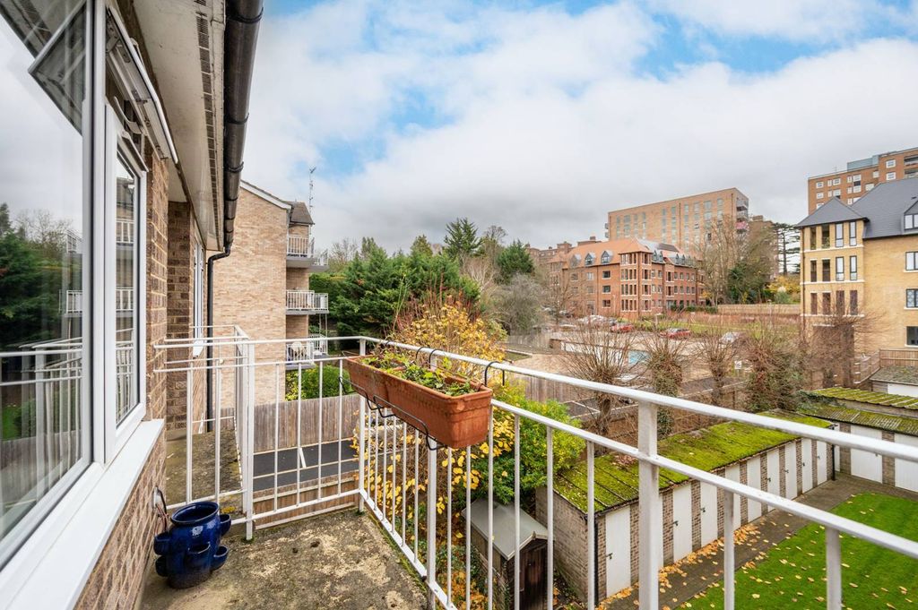 Property photo 3 of 9