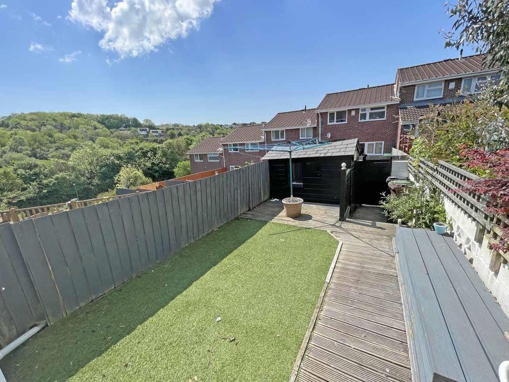 Property photo 2 of 12 Rigdale Close 71 - Garden Front.Jpg