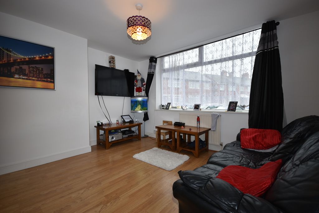 Property photo 2 of 7