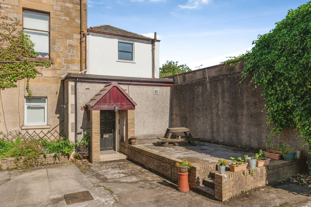 Property photo 1 of 15 Front