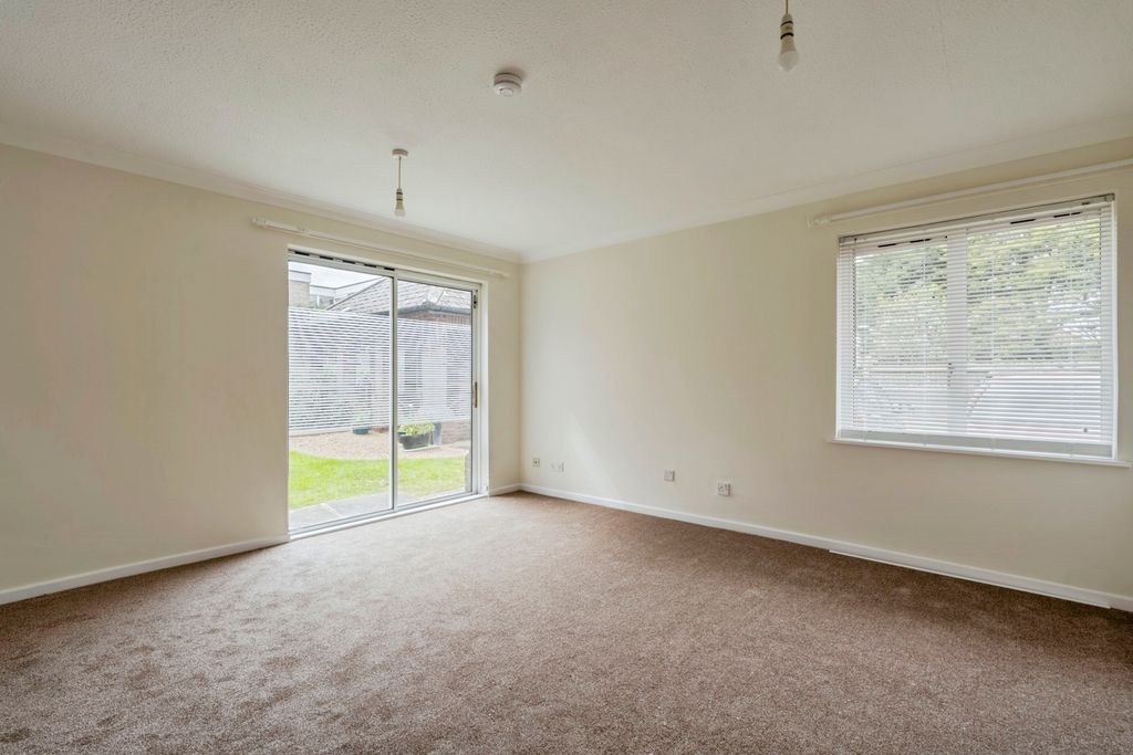 Property photo 2 of 19 Living Room