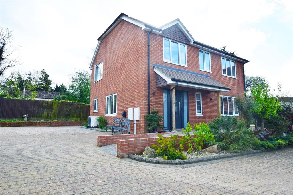 Property photo 1 of 29