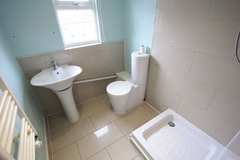 Property photo 1 of 4