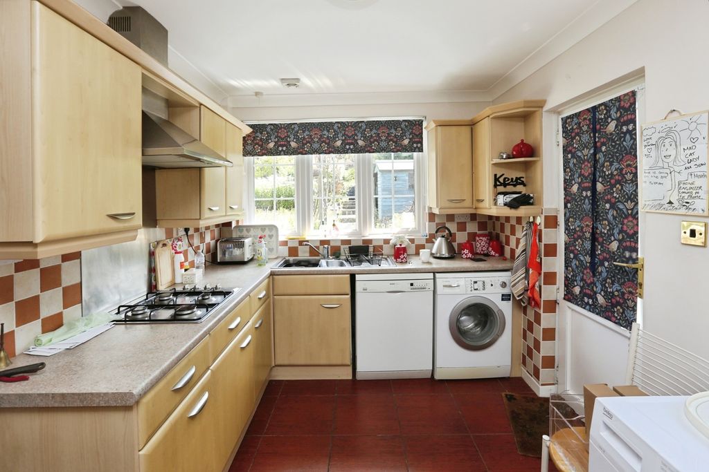 Property photo 2 of 20 Pbox-Img.Jpg