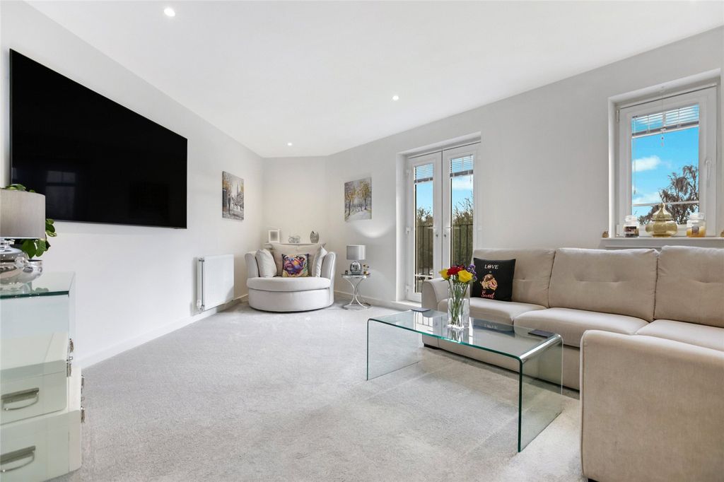 Property photo 3 of 20 Picture No. 02