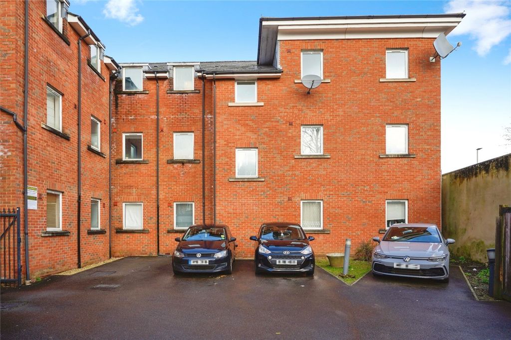 Property photo 3 of 10 Picture No. 11
