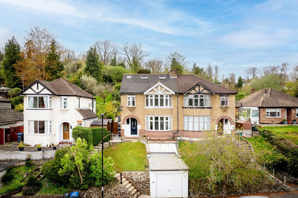 Property photo 1 of 21