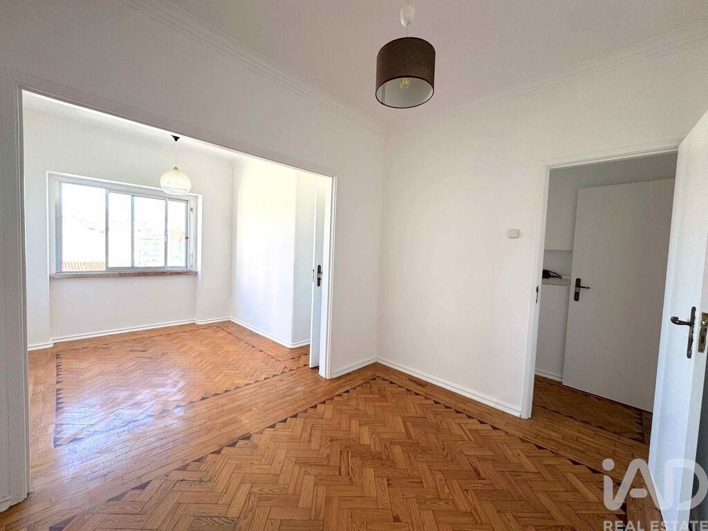Property photo 1 of 38