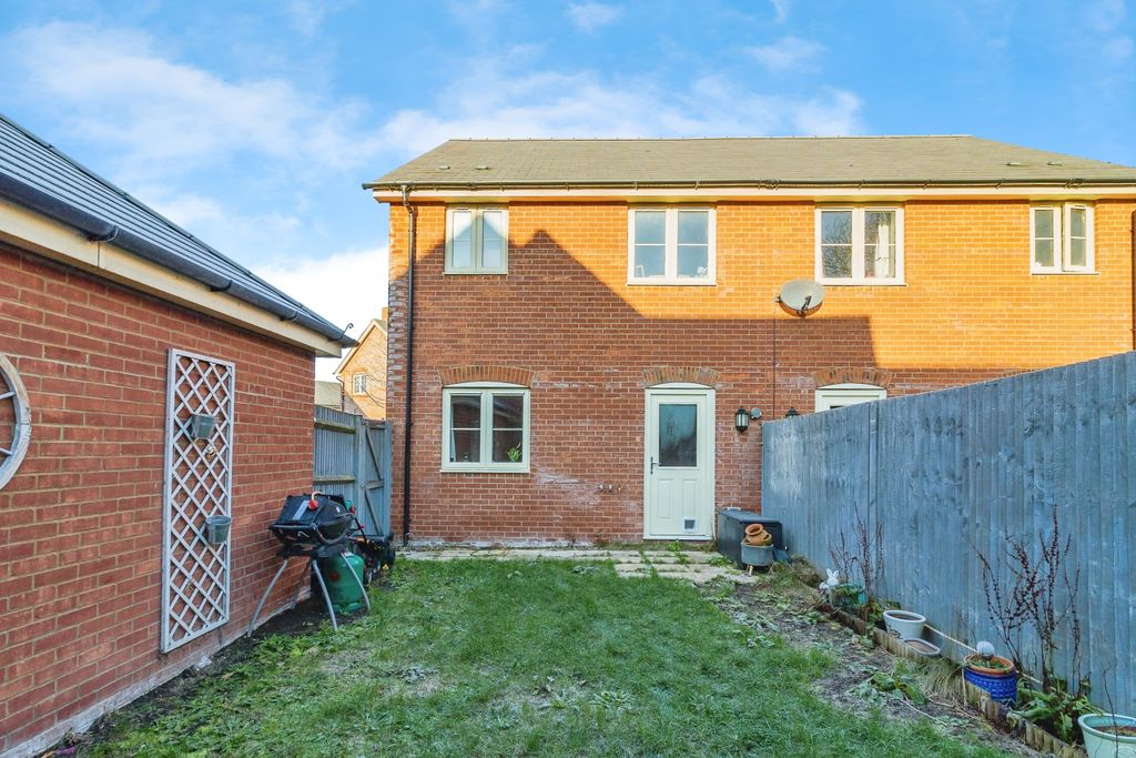 Property photo 2 of 20