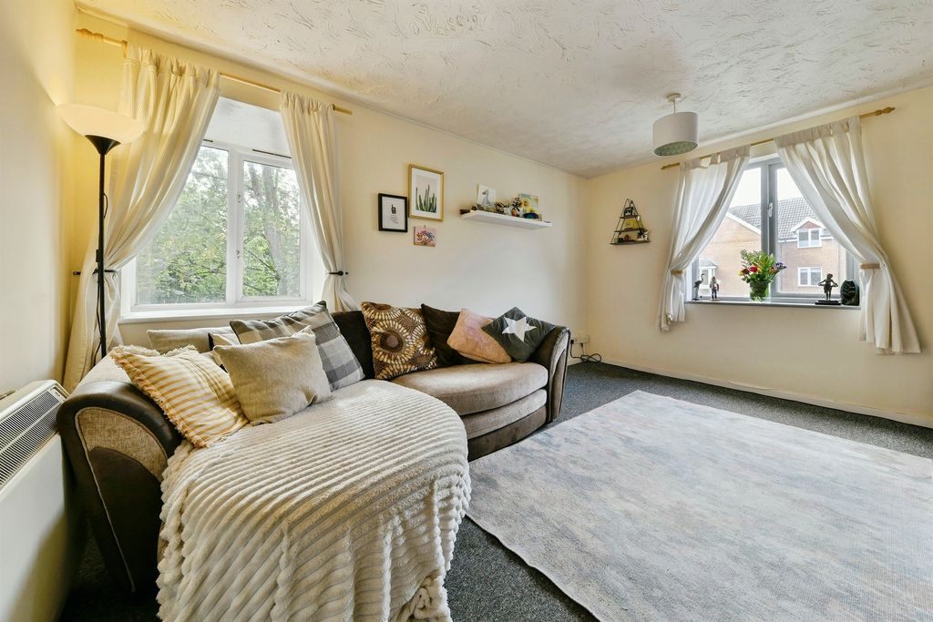 Property photo 3 of 15