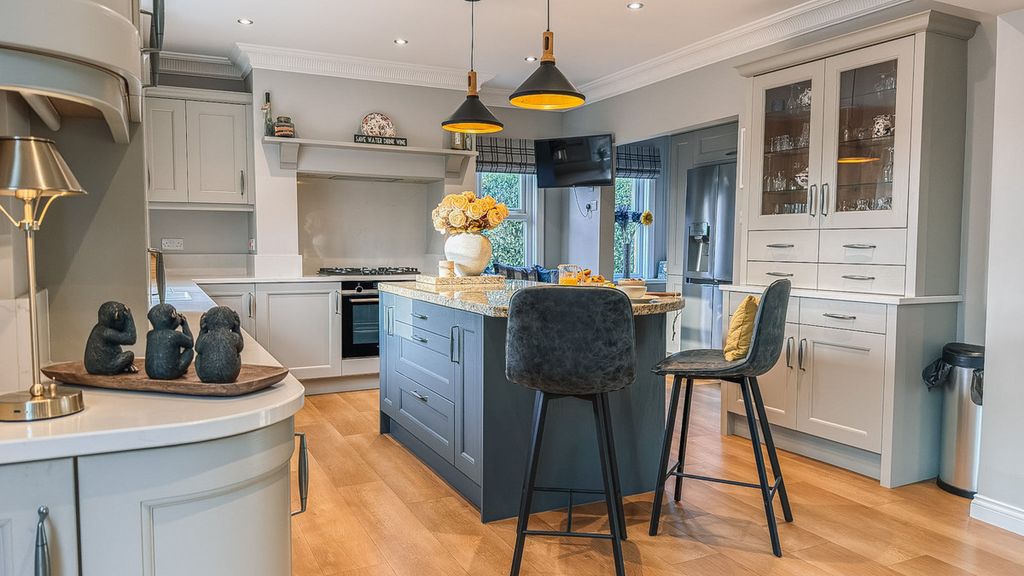 Property photo 3 of 15