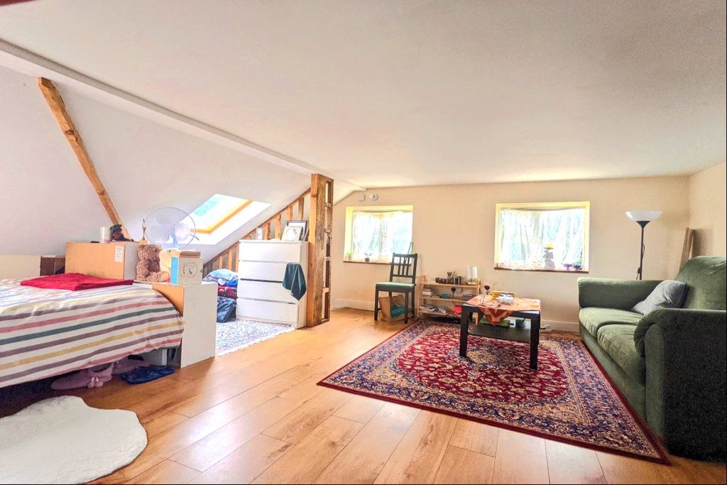 Property photo 2 of 6 Picture No. 05