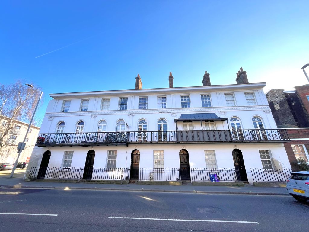 Property photo 1 of 4 Front