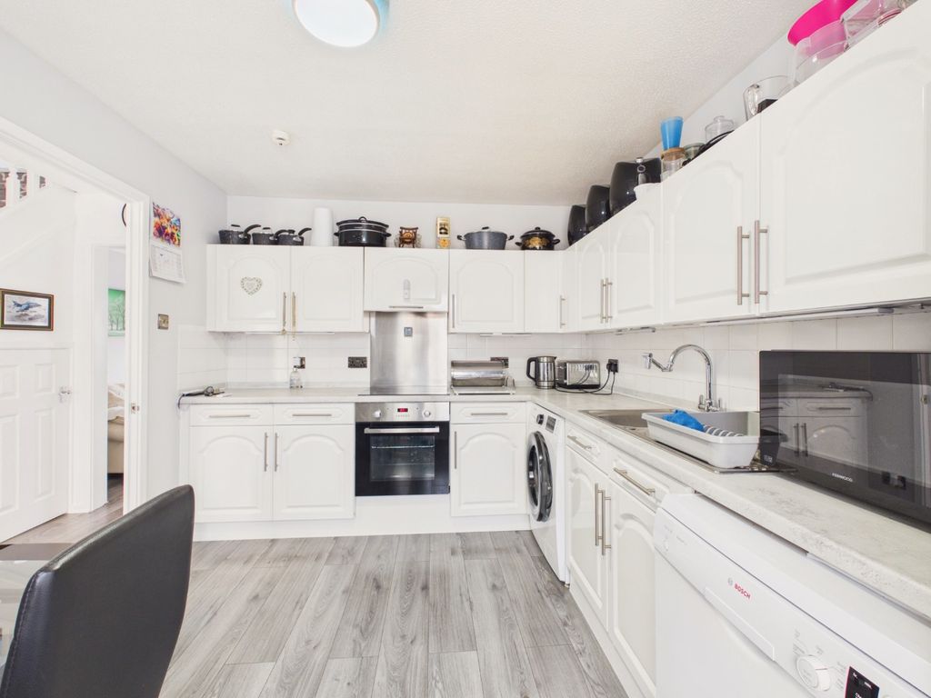 Property photo 2 of 11 5363663
