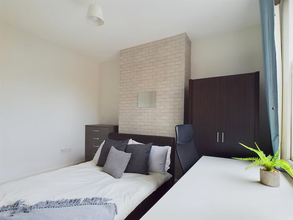 Property photo 2 of 6 Cam02699G0-Pr0131-Still001.Jpg