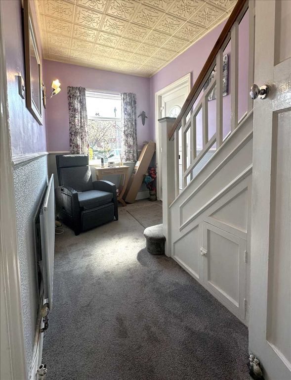 Property photo 2 of 22 Ground Floor