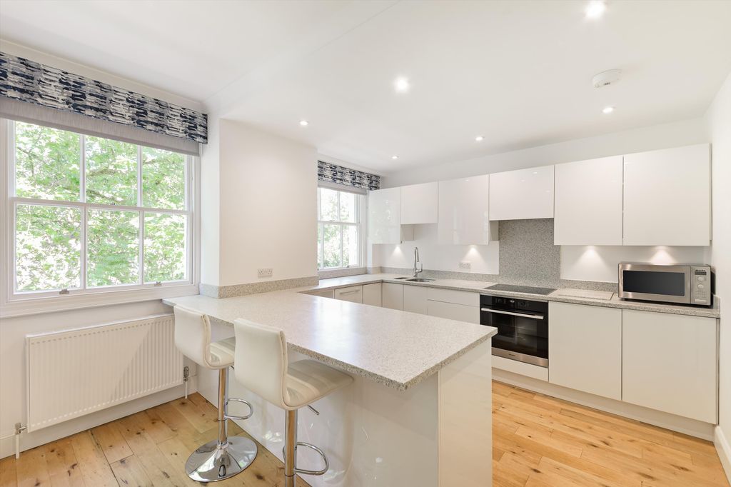 Property photo 3 of 12 Image