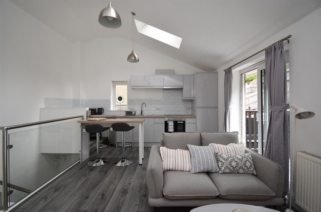 Property photo 1 of 17 Living Space