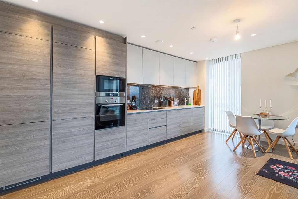 Property photo 3 of 15 Kitchen